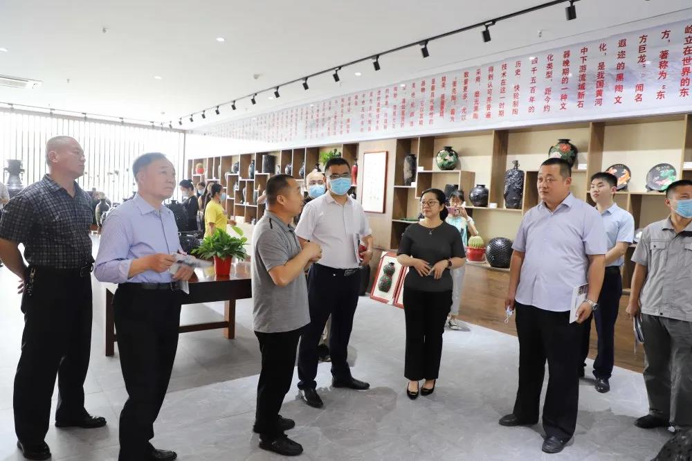 黨建聯(lián)盟聚合力 同心互聯(lián)促發(fā)展 ——濟(jì)北開發(fā)區(qū)服務(wù)類黨建聯(lián)盟企業(yè)見面會在長田實(shí)業(yè)舉行